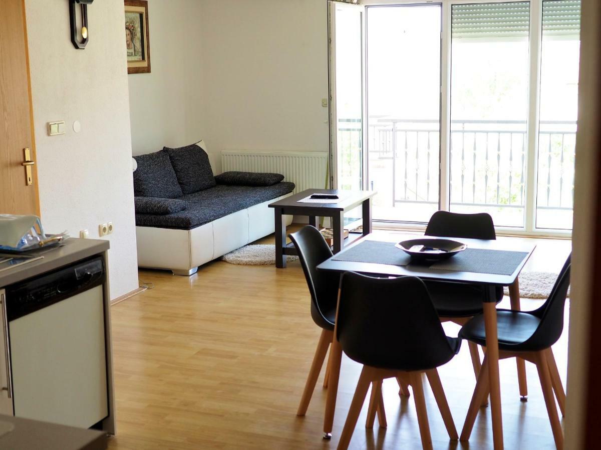 Apartment Ivan-Experience 3 Bedrooms Ljubuski Luaran gambar